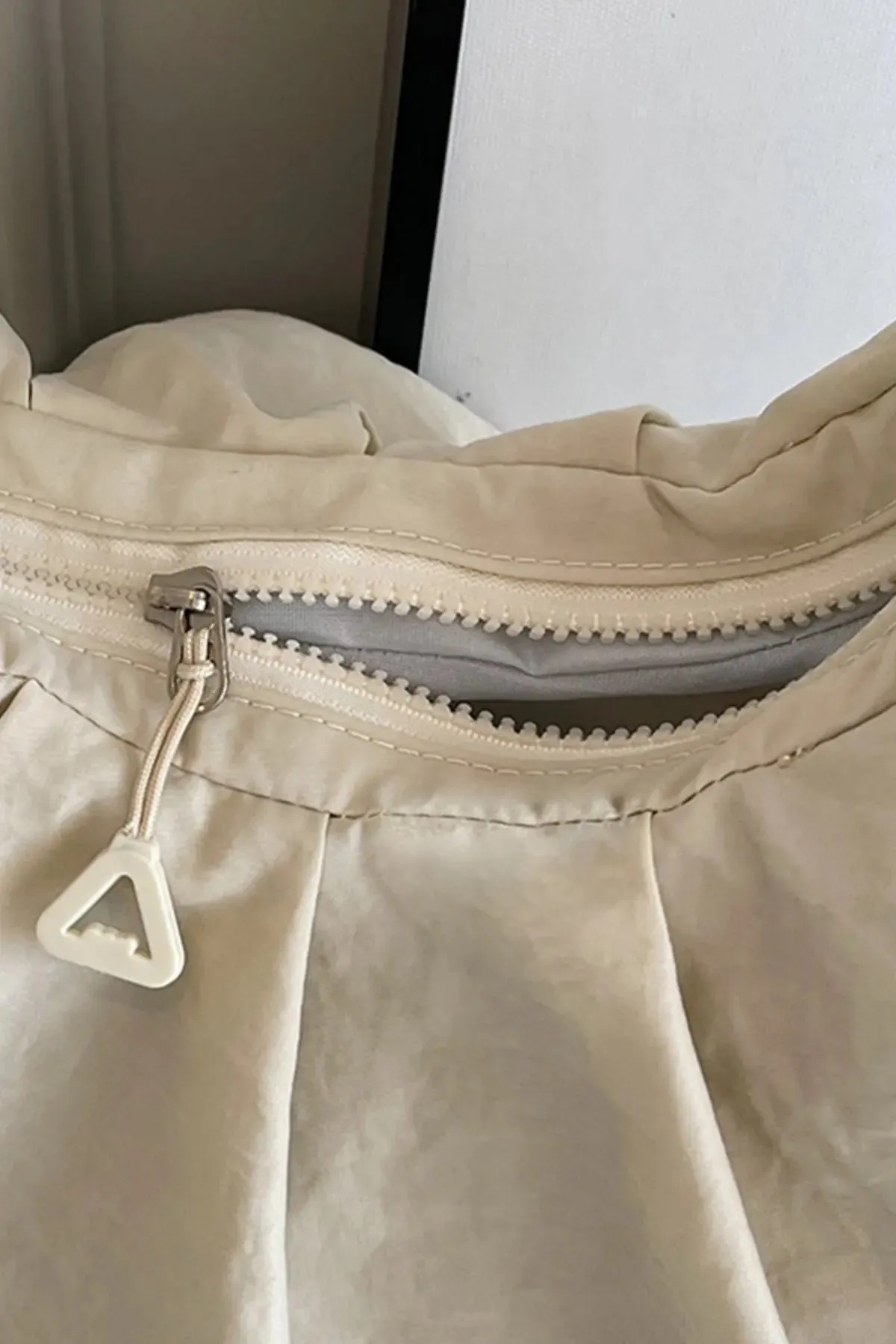 'Alondra' Ruched Drawstring Crossbody Bag