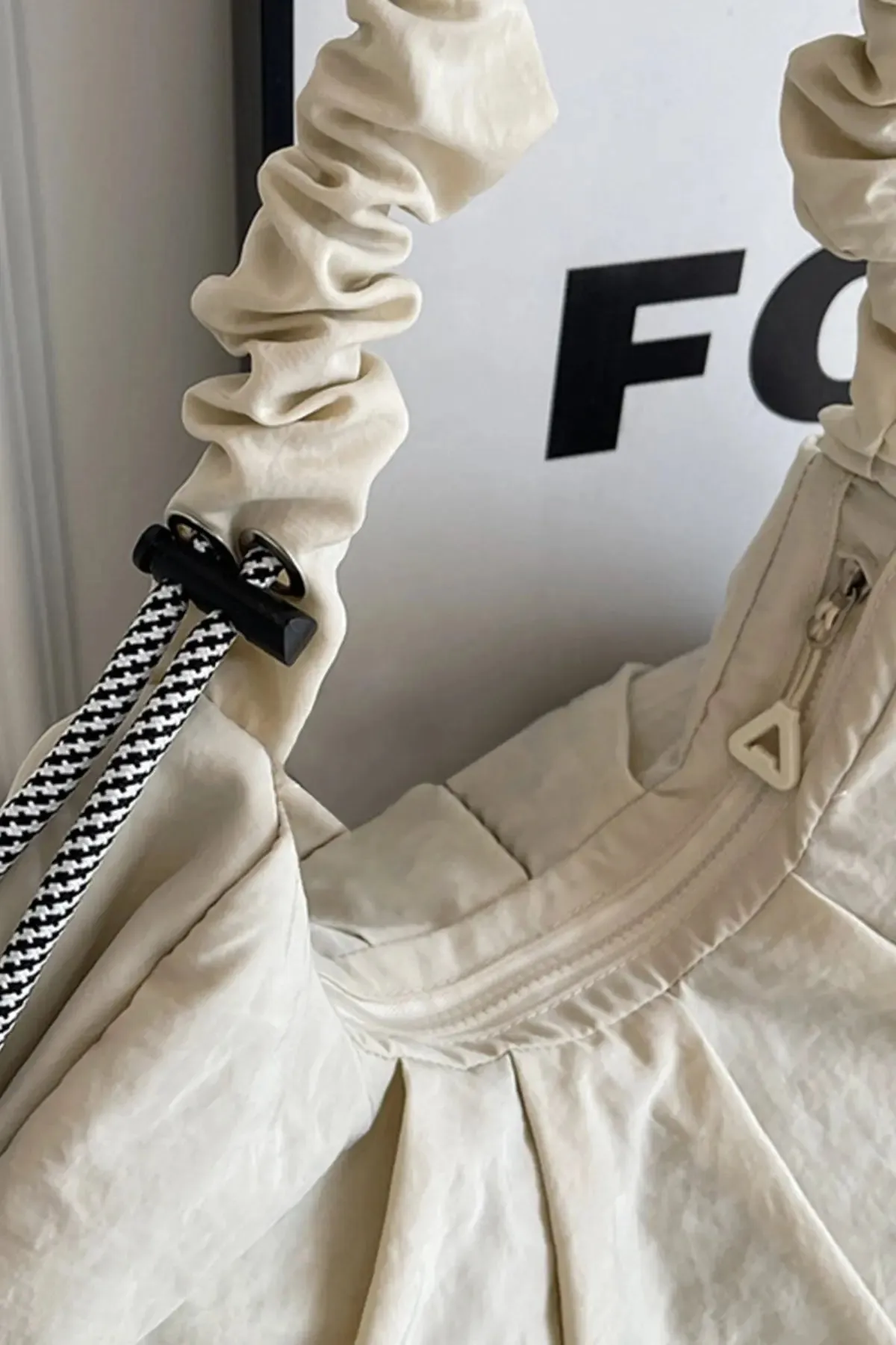 'Alondra' Ruched Drawstring Crossbody Bag