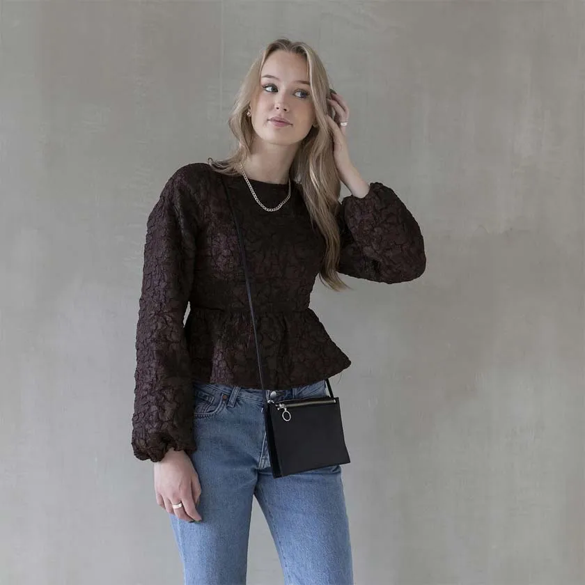 Black leather bag, Hide