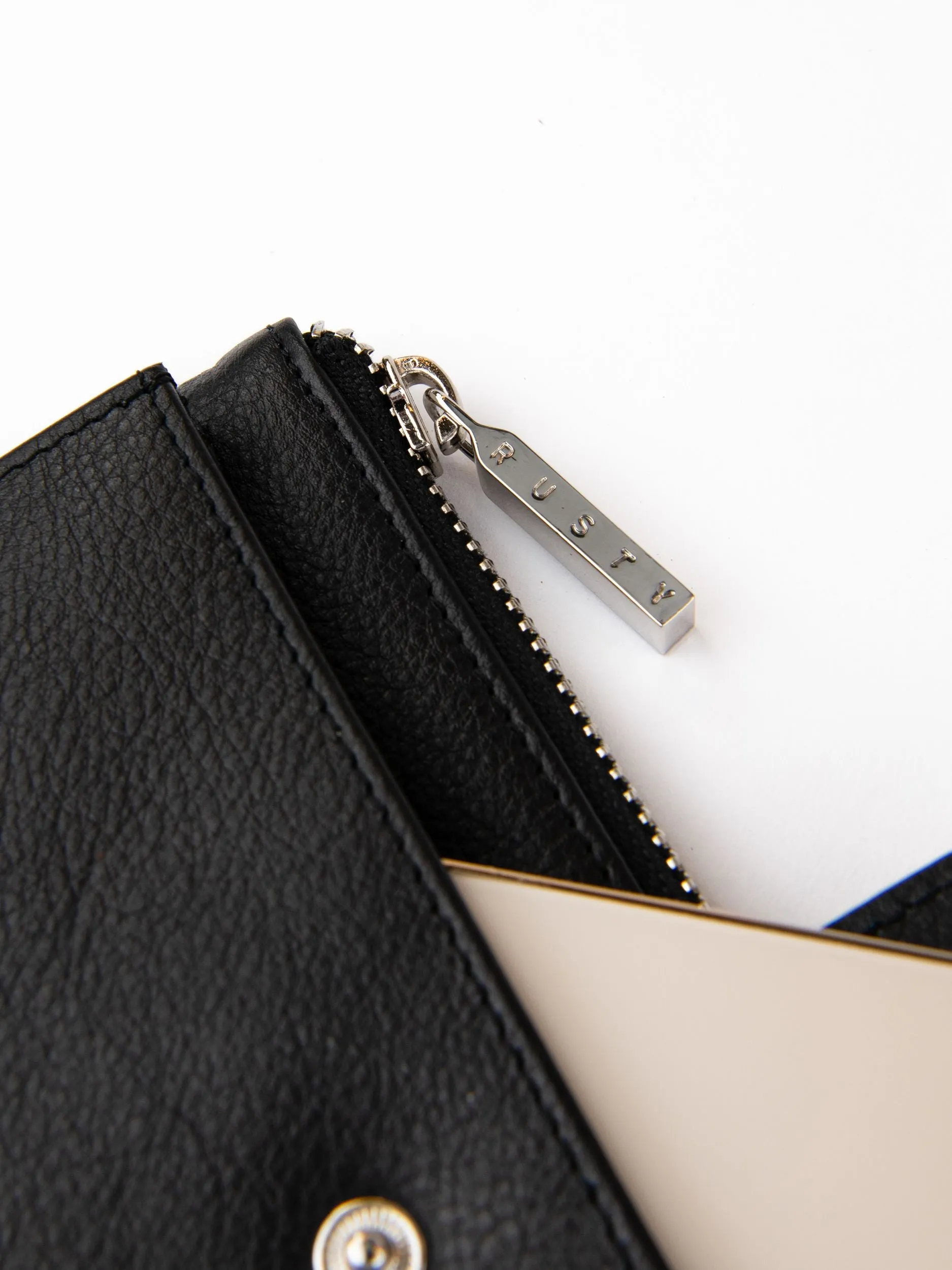 GRACE LEATHER POUCH