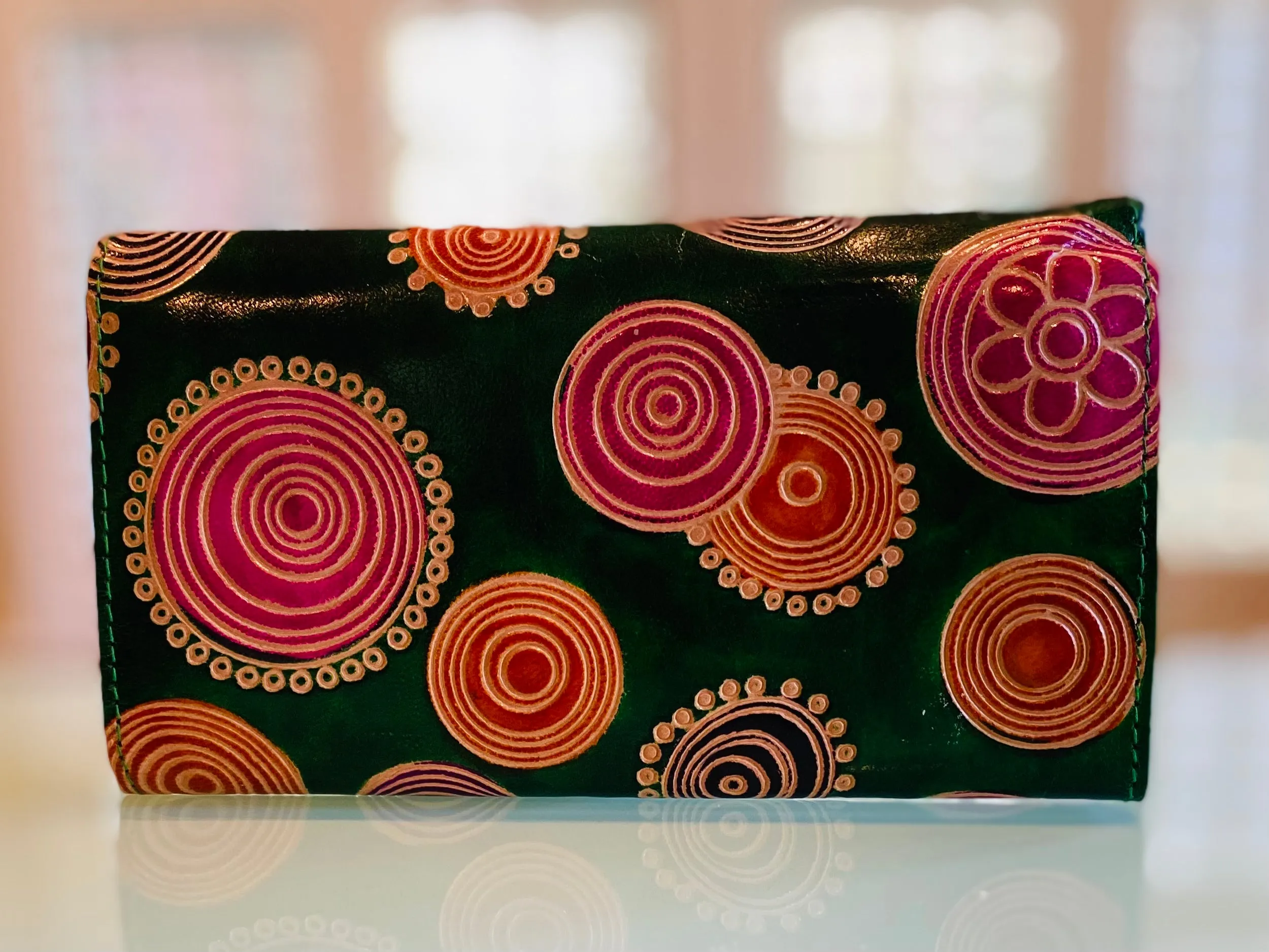 LEATHER WALLET GREEN WITH CIRCLES