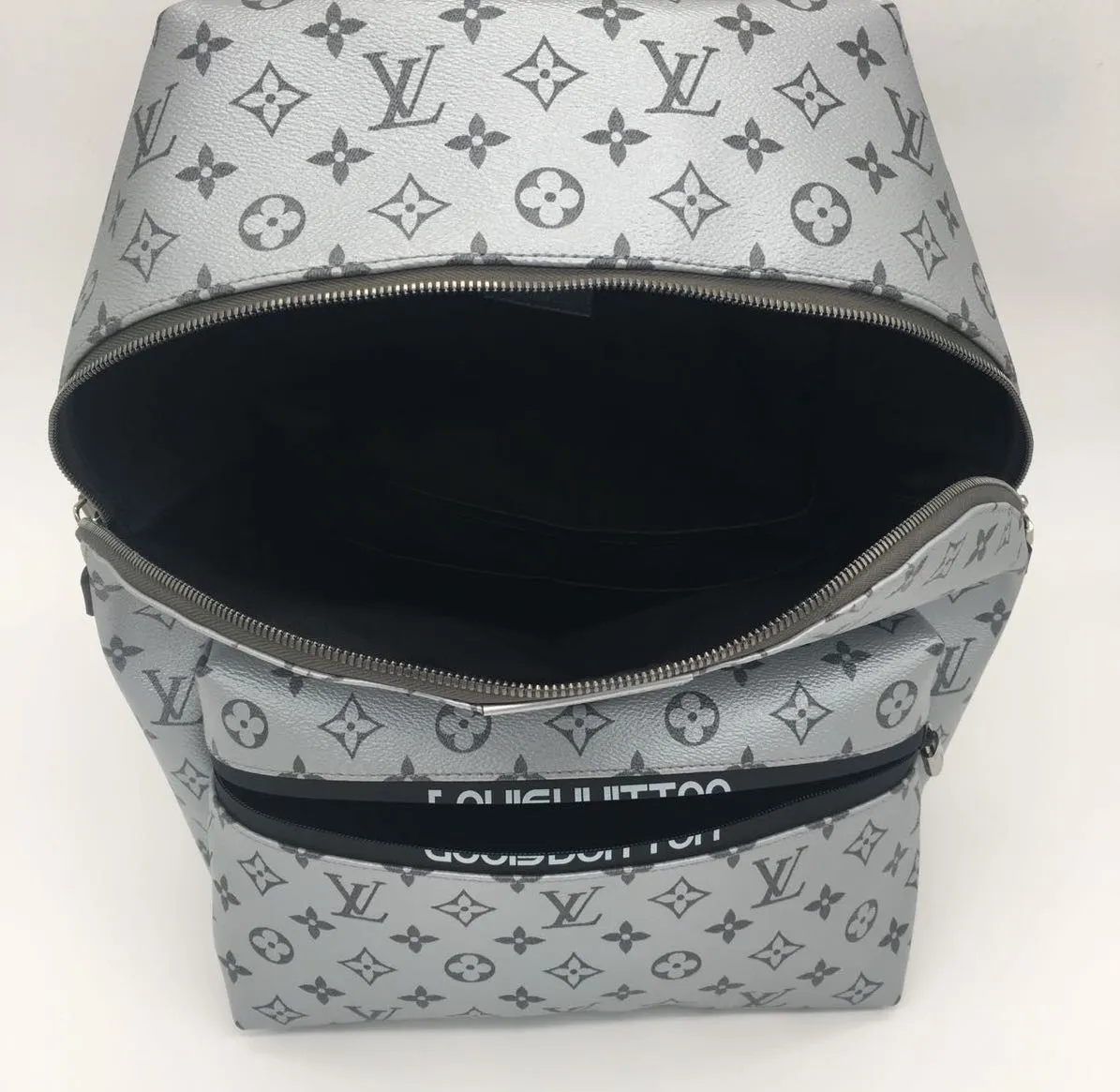 Louis Vuitton |Apollo Backpack Silver Metallic | M43845