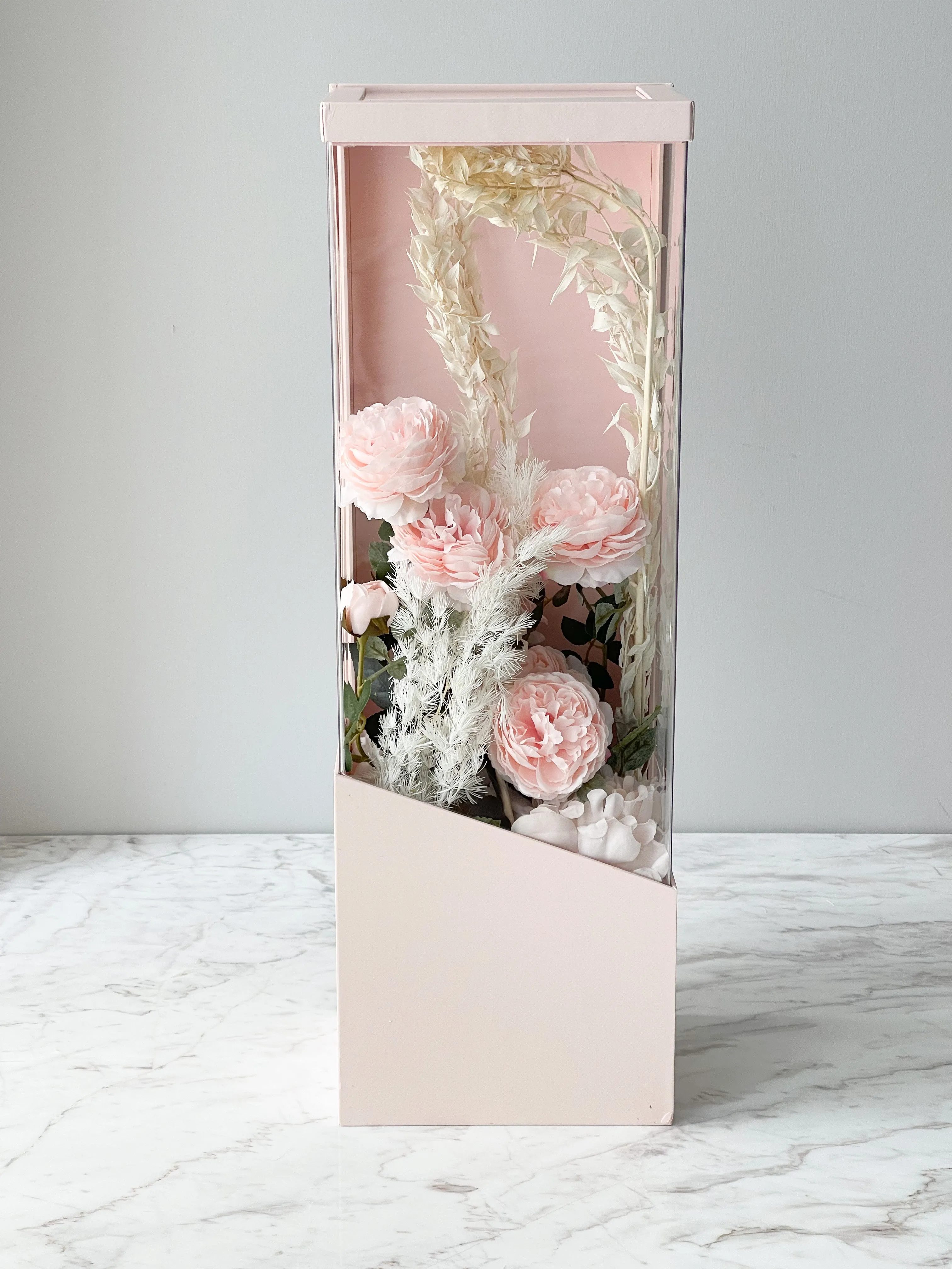 Luxury Acrylic Flower Box with Rectangle Base