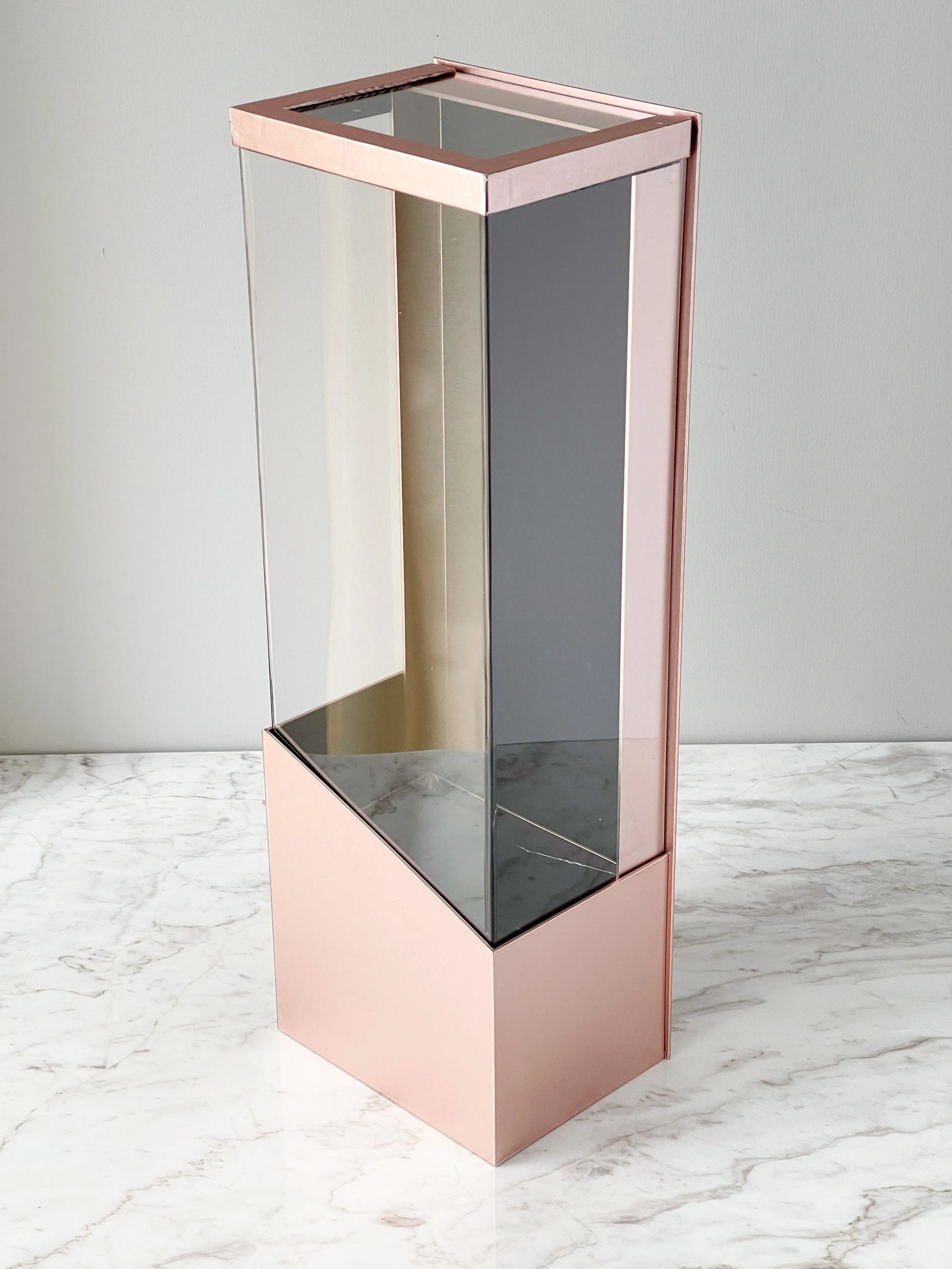 Luxury Acrylic Flower Box with Rectangle Base