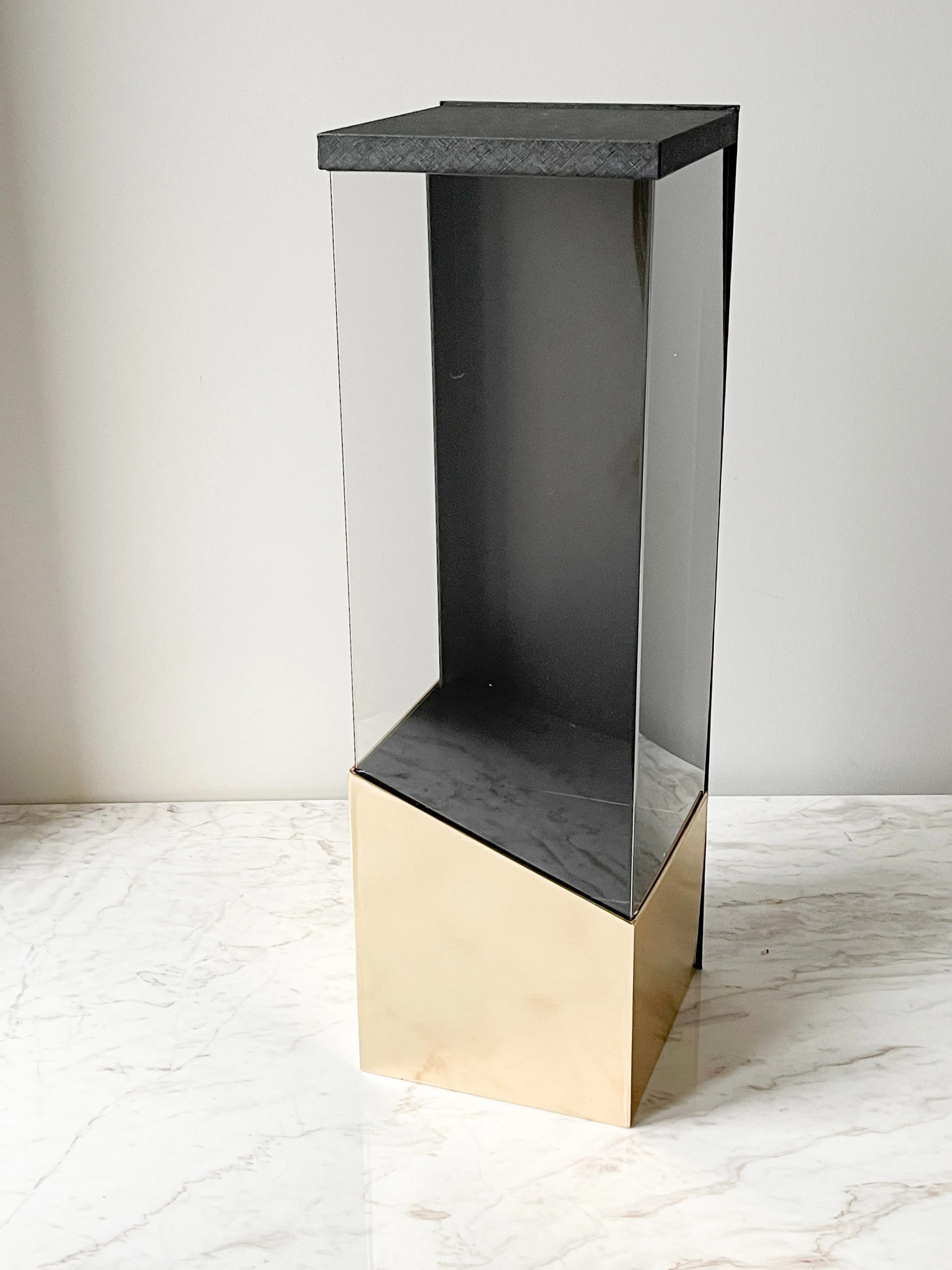 Luxury Acrylic Flower Box with Rectangle Base