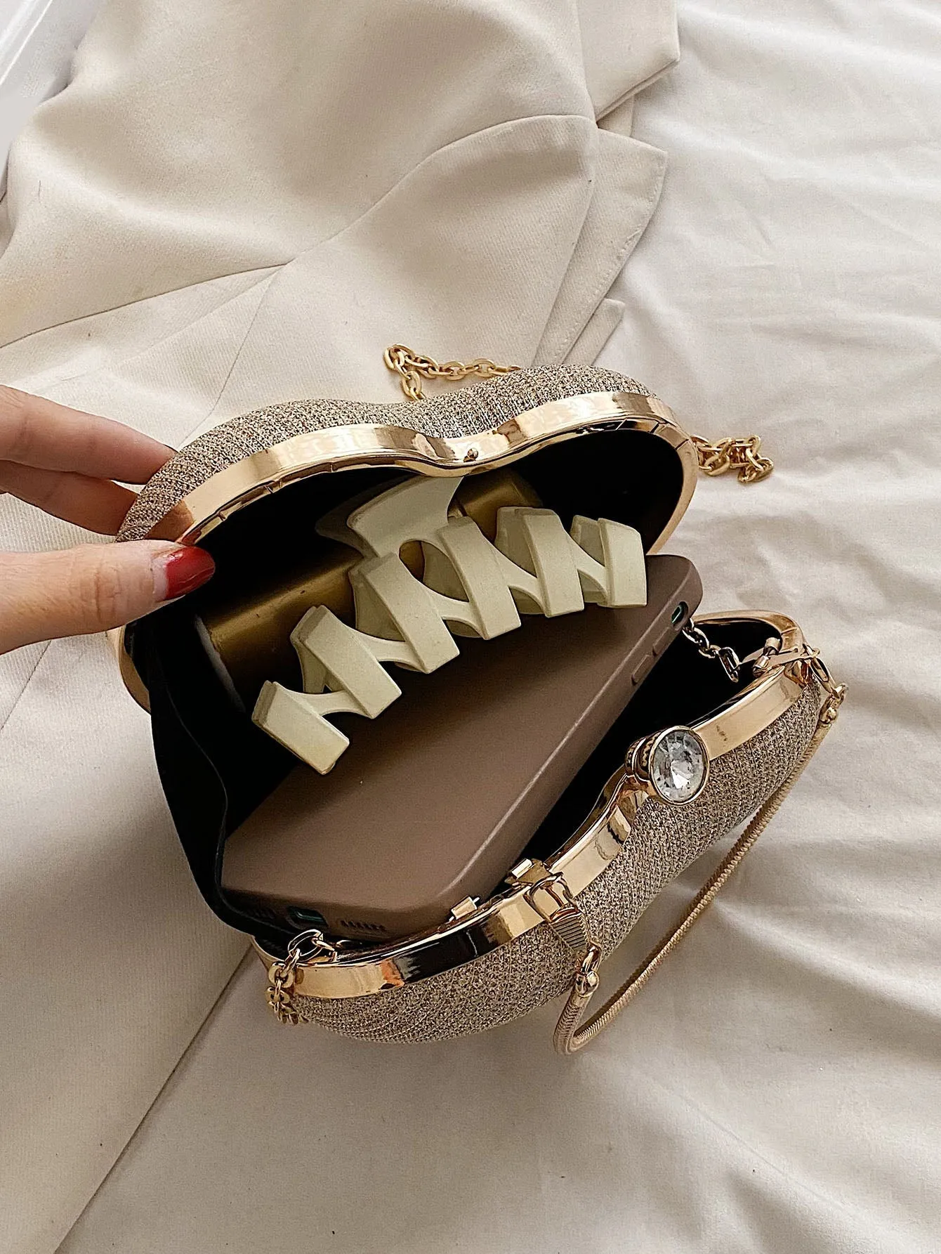Luxury Handbag Clutch Purses Heart Shape Chain Ladies Evening Bag - Black