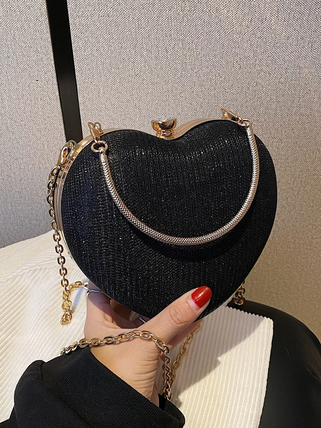 Luxury Handbag Clutch Purses Heart Shape Chain Ladies Evening Bag - Black