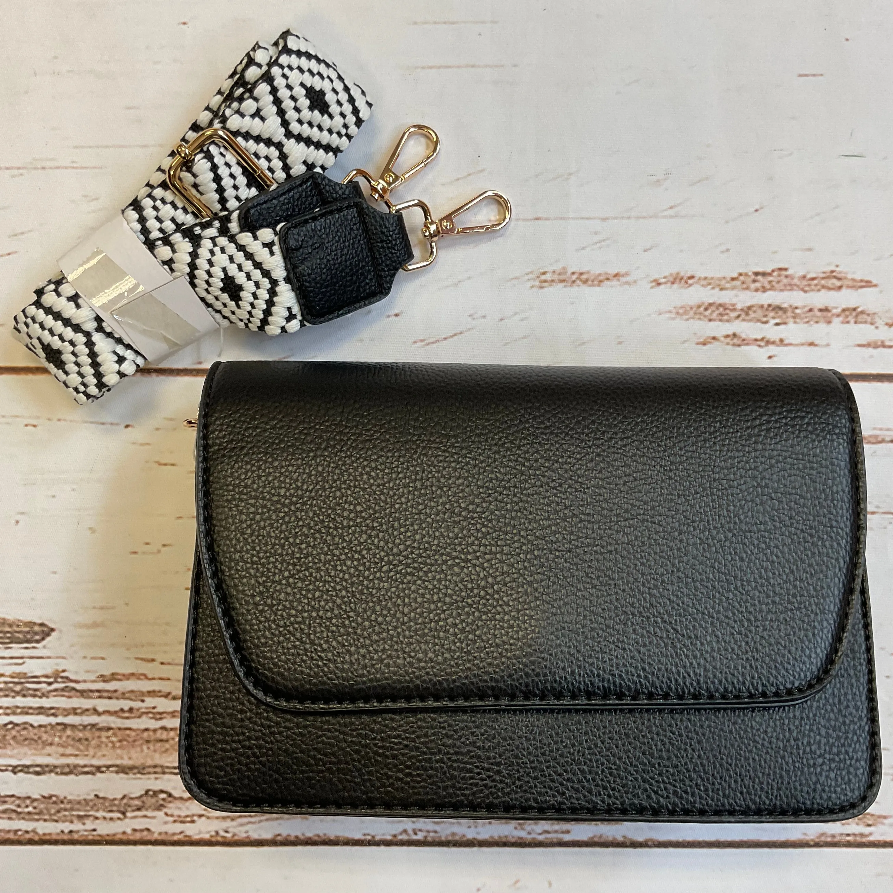 Noah Flapover Crossbody Purse With Guitar Strap