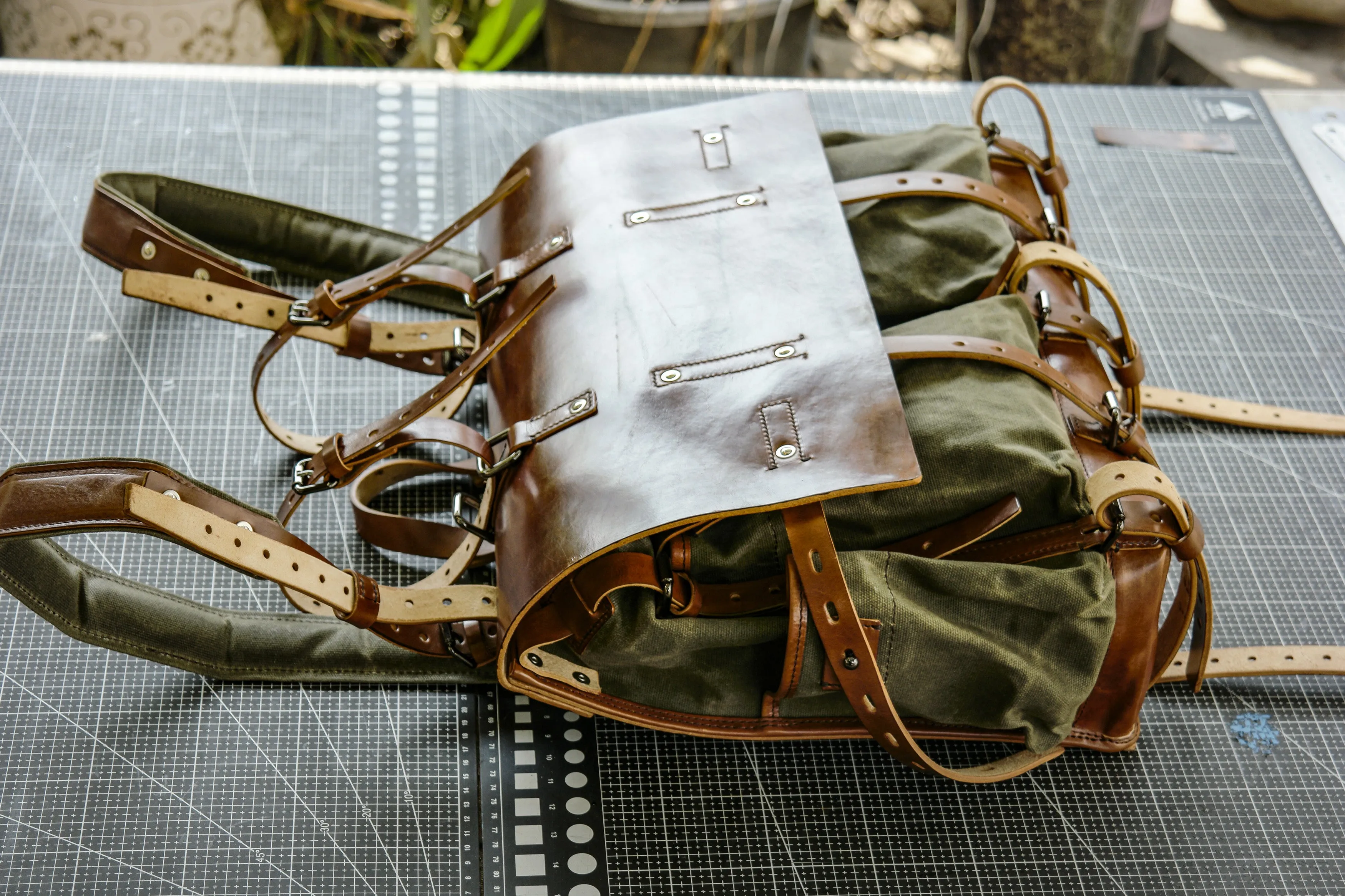 【Physical Pattern】Oil wax canvas messenger bag with diagonal span and double shoulders| Waxed Canvas Backpack Pattern|