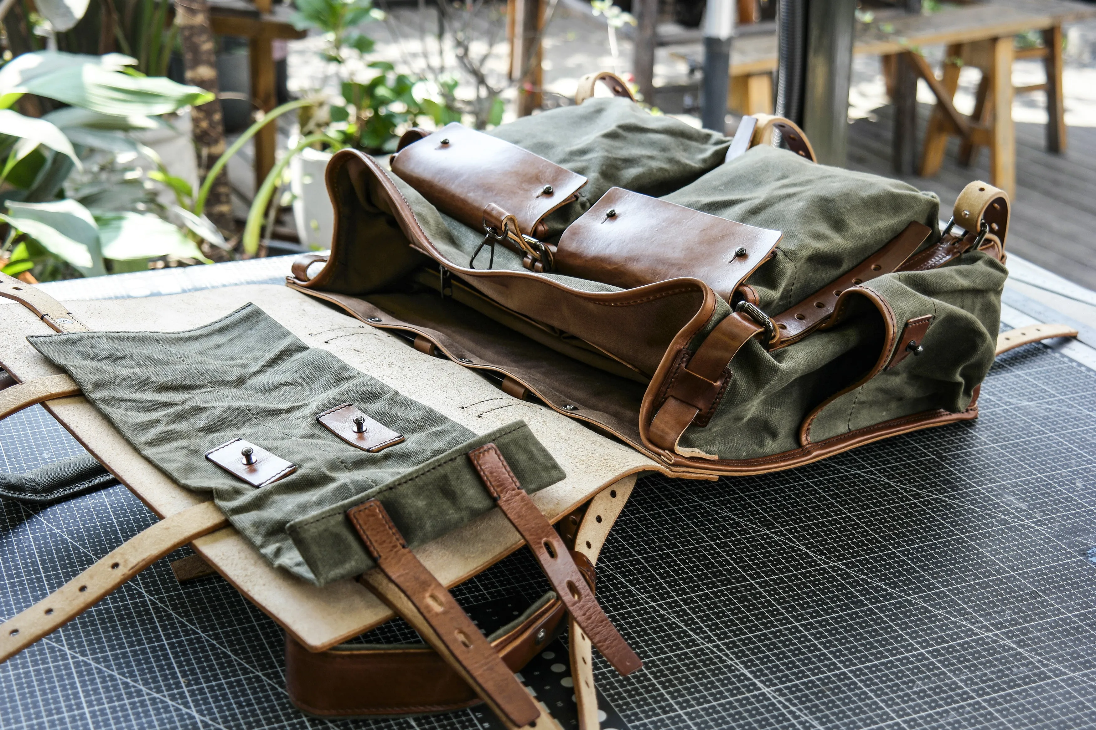 【Physical Pattern】Oil wax canvas messenger bag with diagonal span and double shoulders| Waxed Canvas Backpack Pattern|