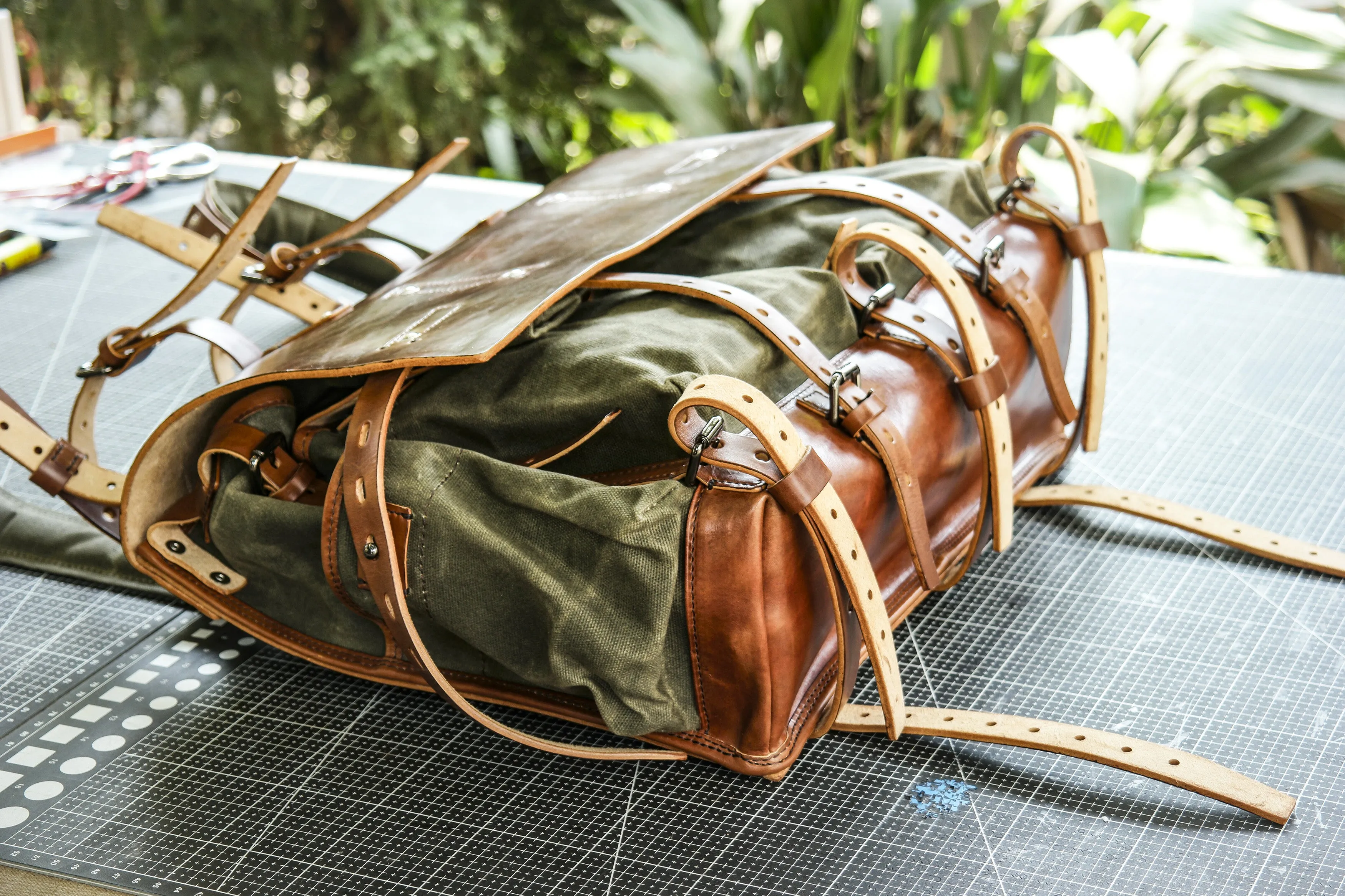 【Physical Pattern】Oil wax canvas messenger bag with diagonal span and double shoulders| Waxed Canvas Backpack Pattern|