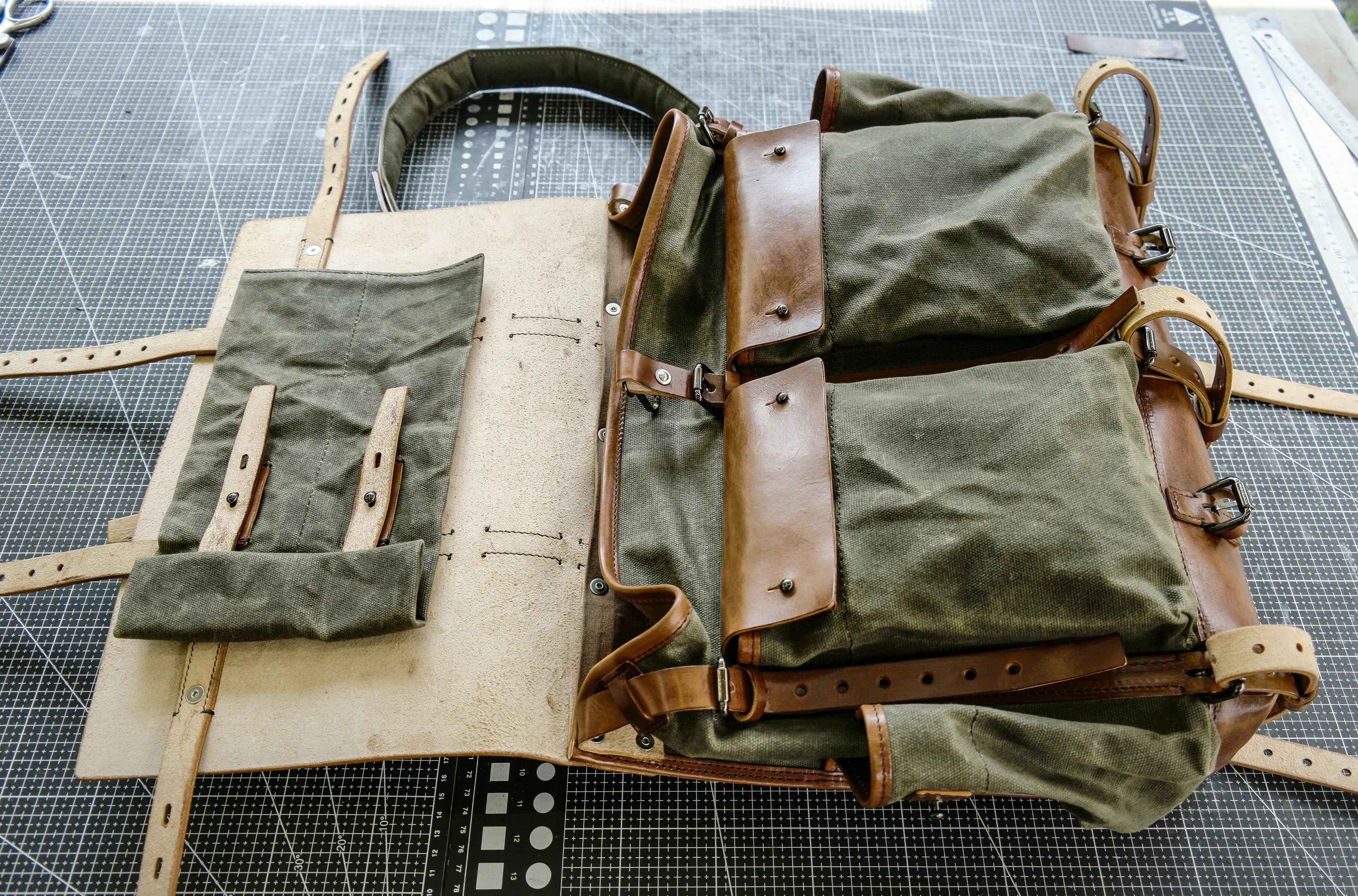 【Physical Pattern】Oil wax canvas messenger bag with diagonal span and double shoulders| Waxed Canvas Backpack Pattern|