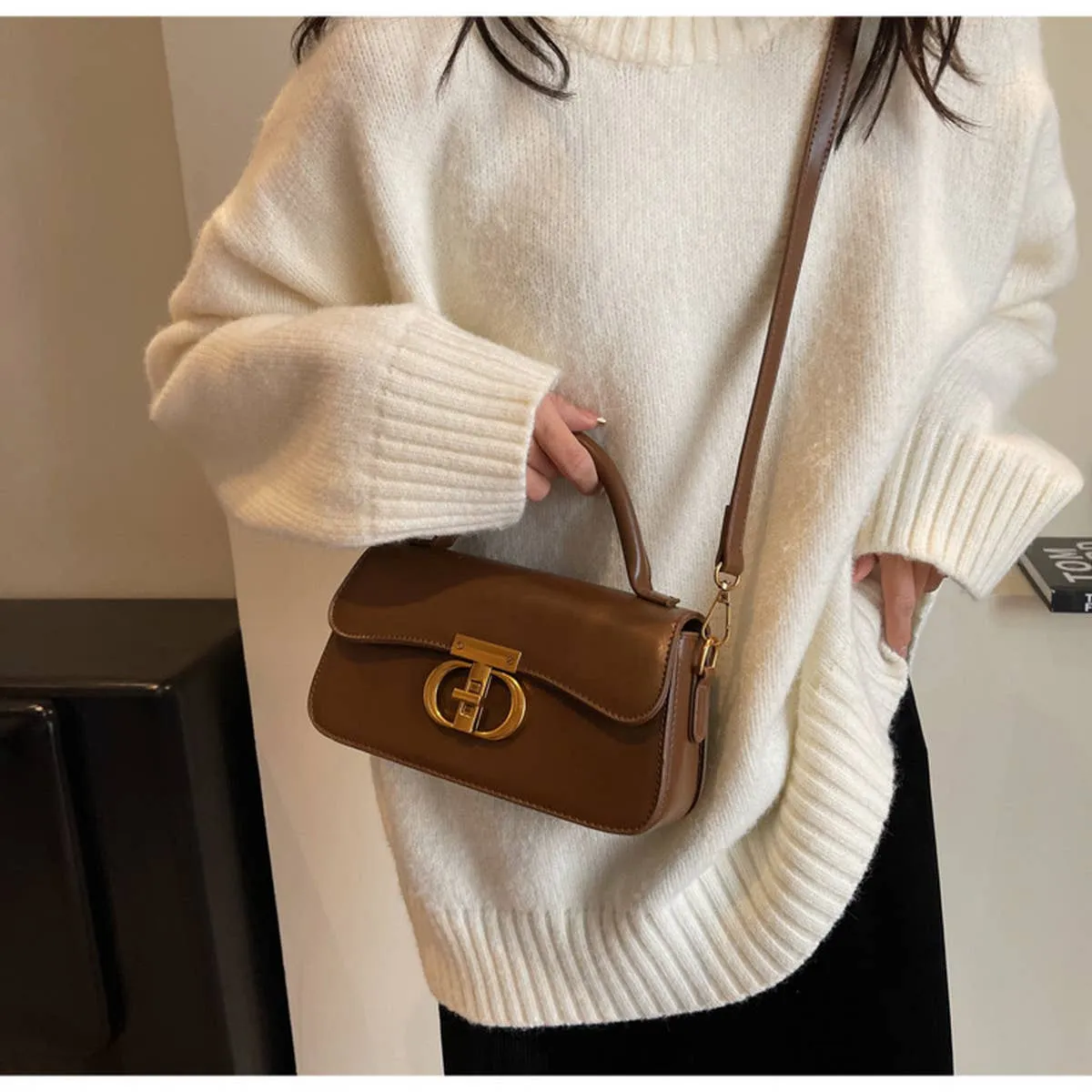 RETRO SMALL SQUARE HANDBAG SHOULDER CROSSBODY BAG_CWAB1556: Brown / (OS) 1
