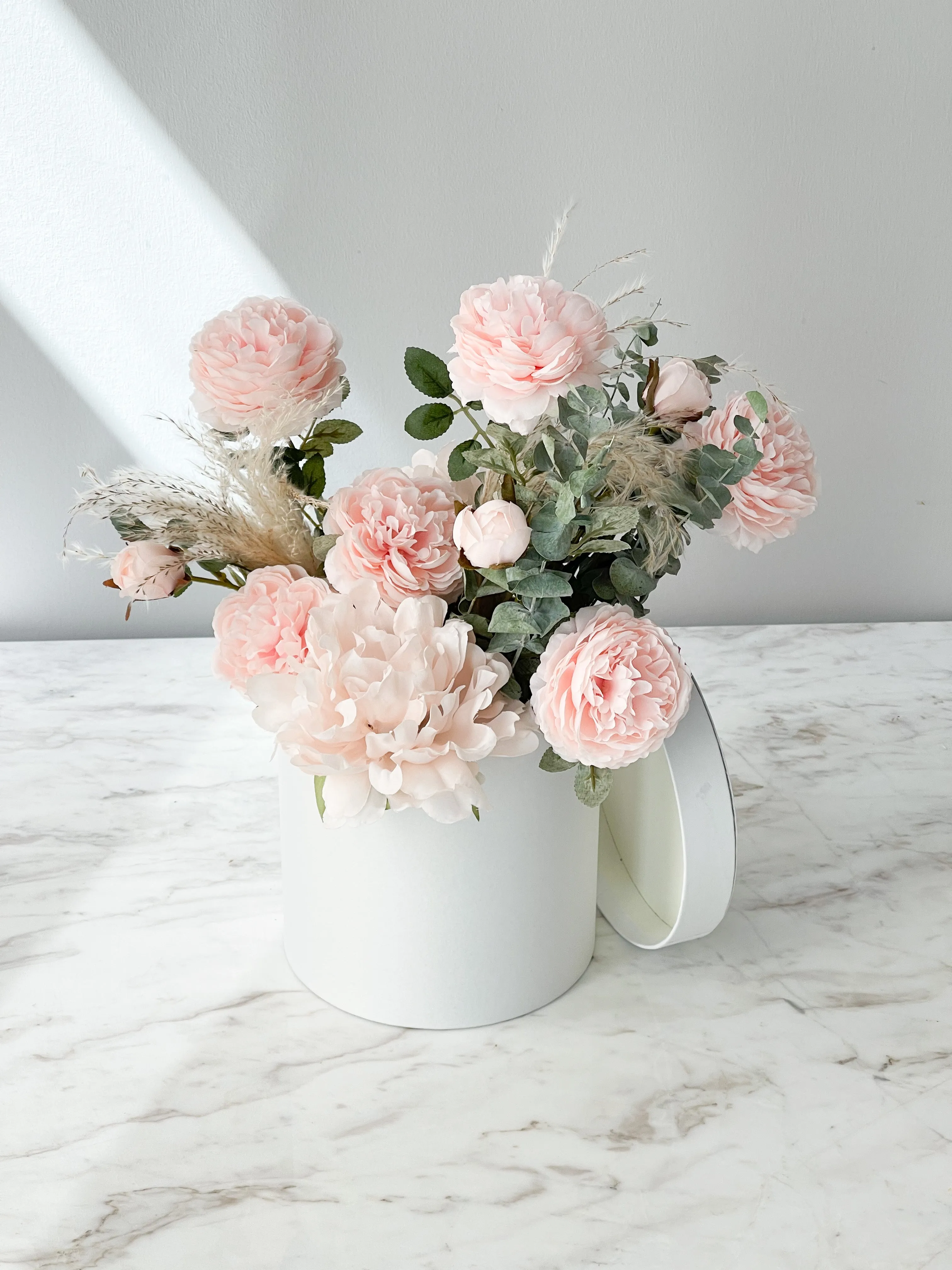 Satin Round Flower Box in Variety Color and Size
