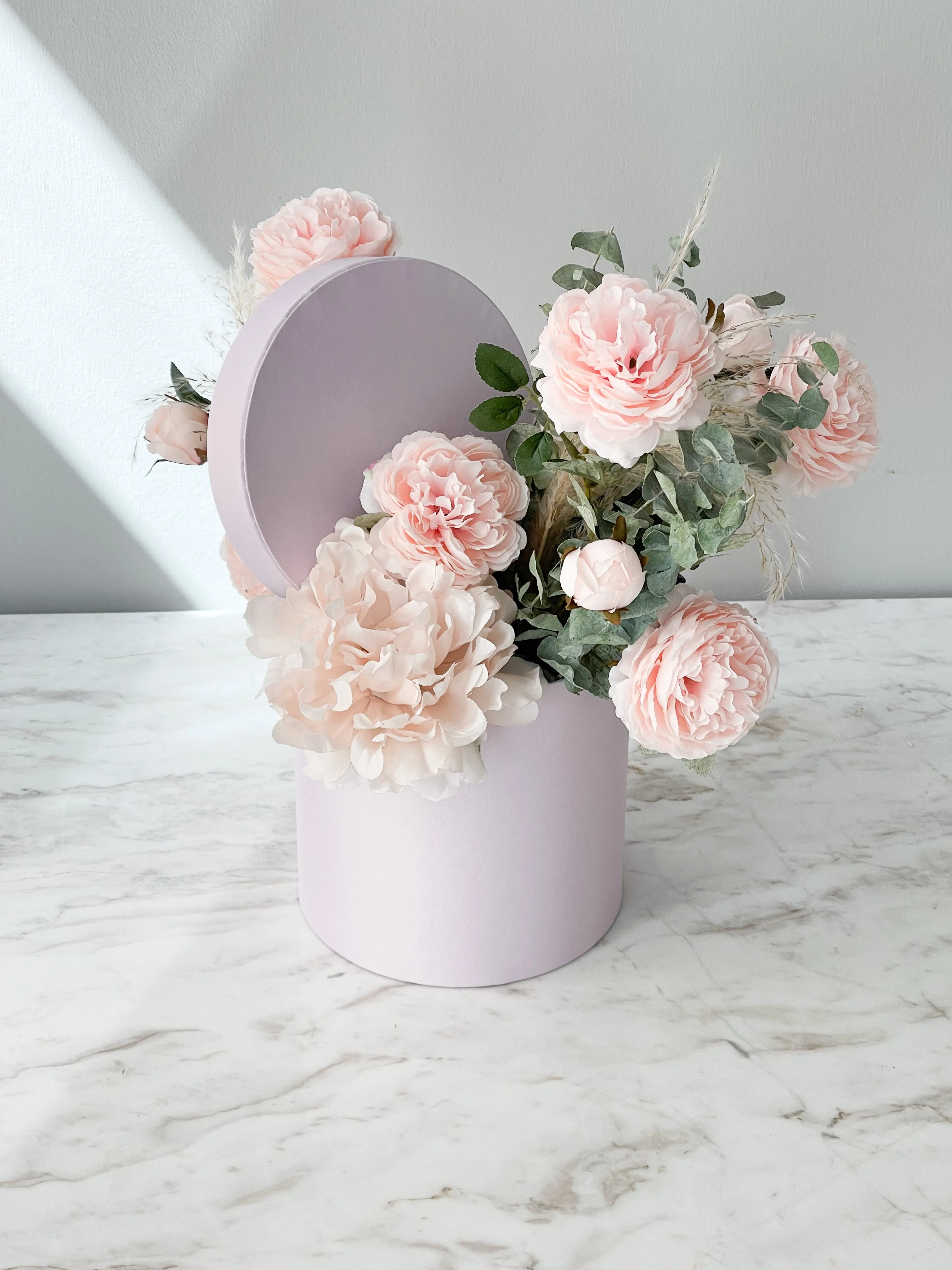 Satin Round Flower Box in Variety Color and Size