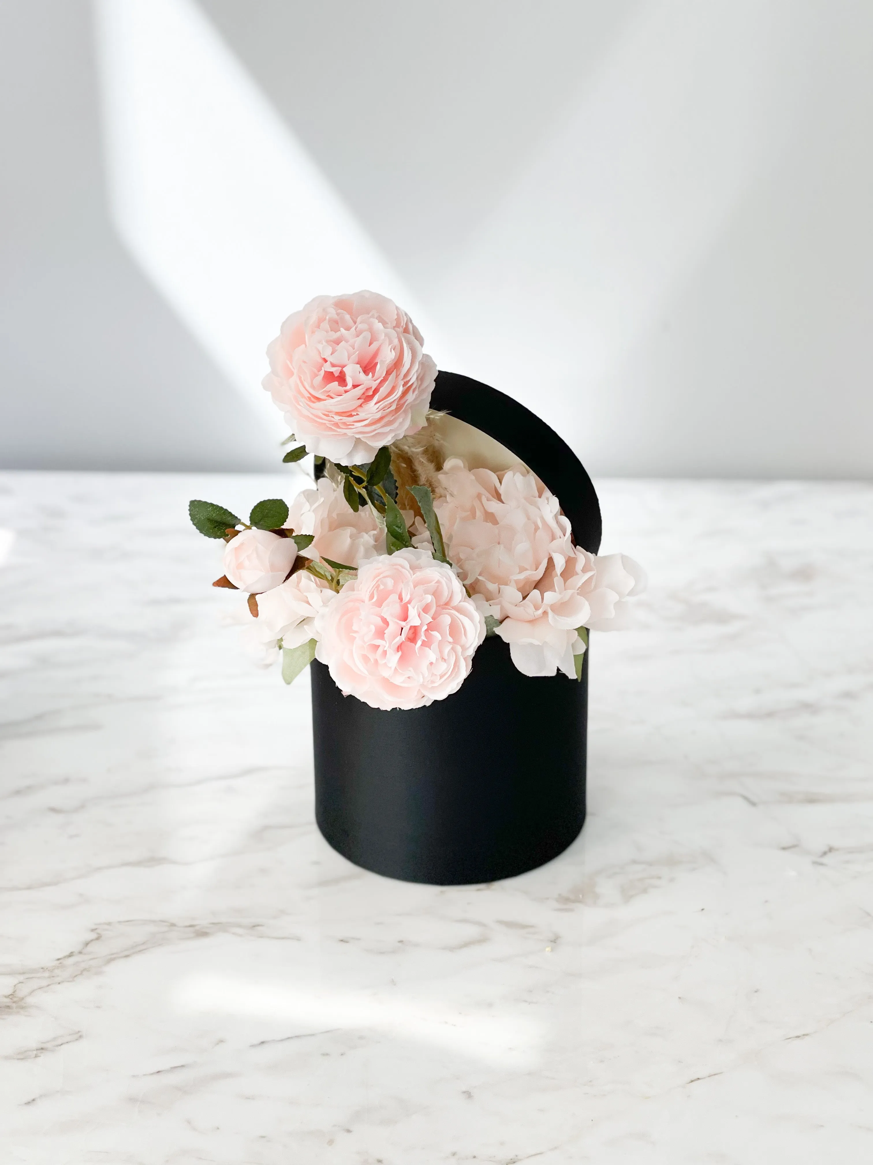 Satin Round Flower Box in Variety Color and Size