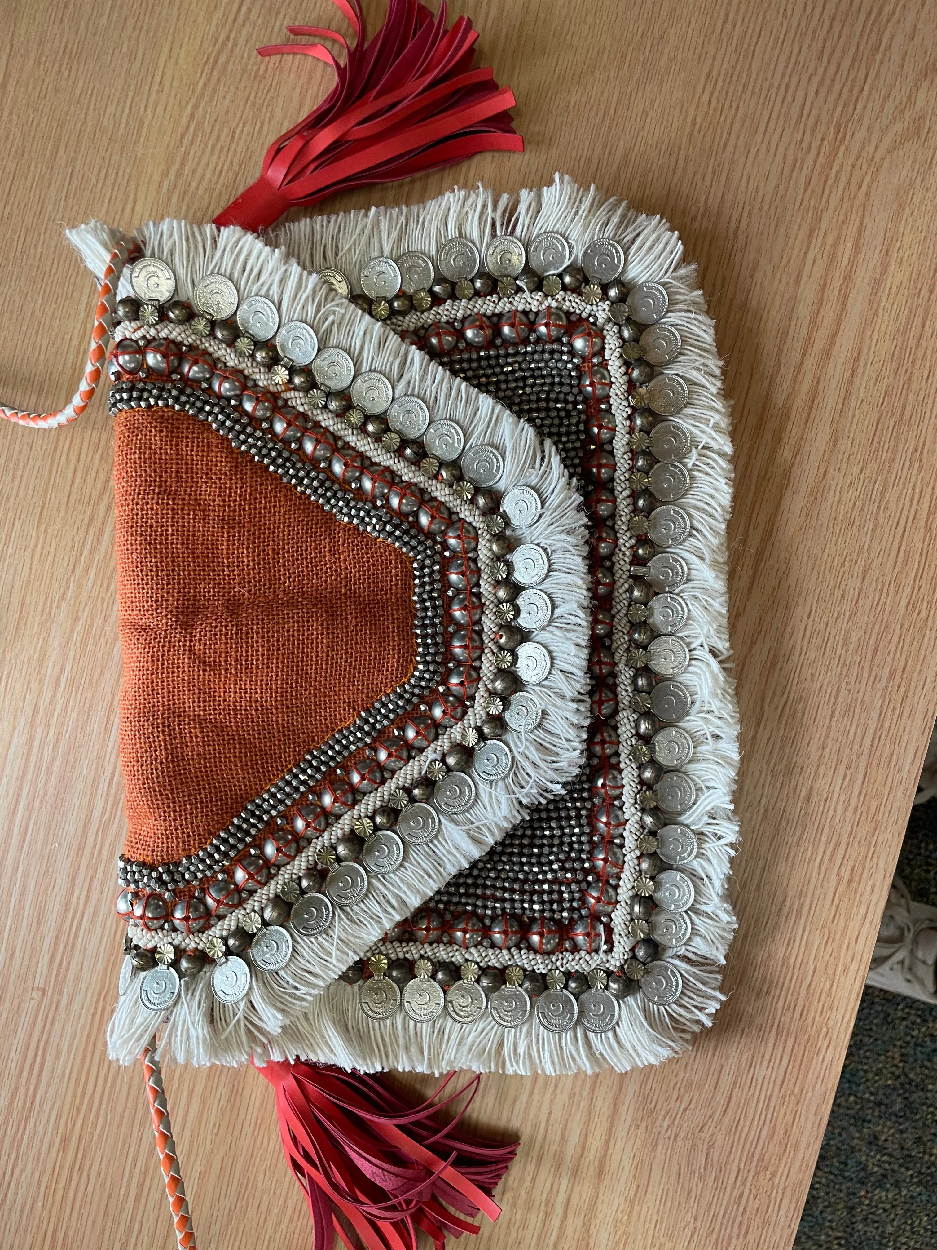 SHASHI "Leela" Clutch