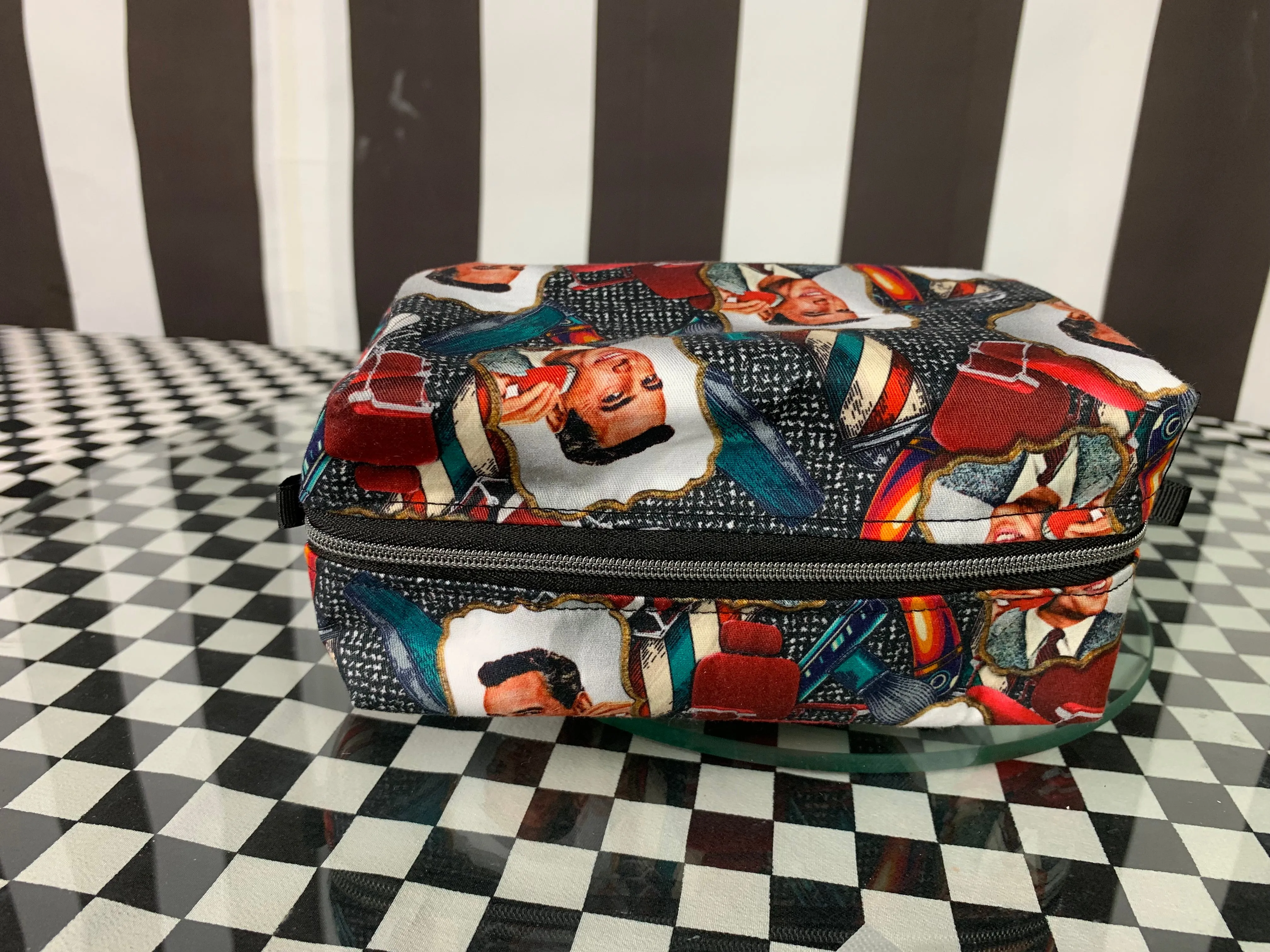 Shaving boxy pouch