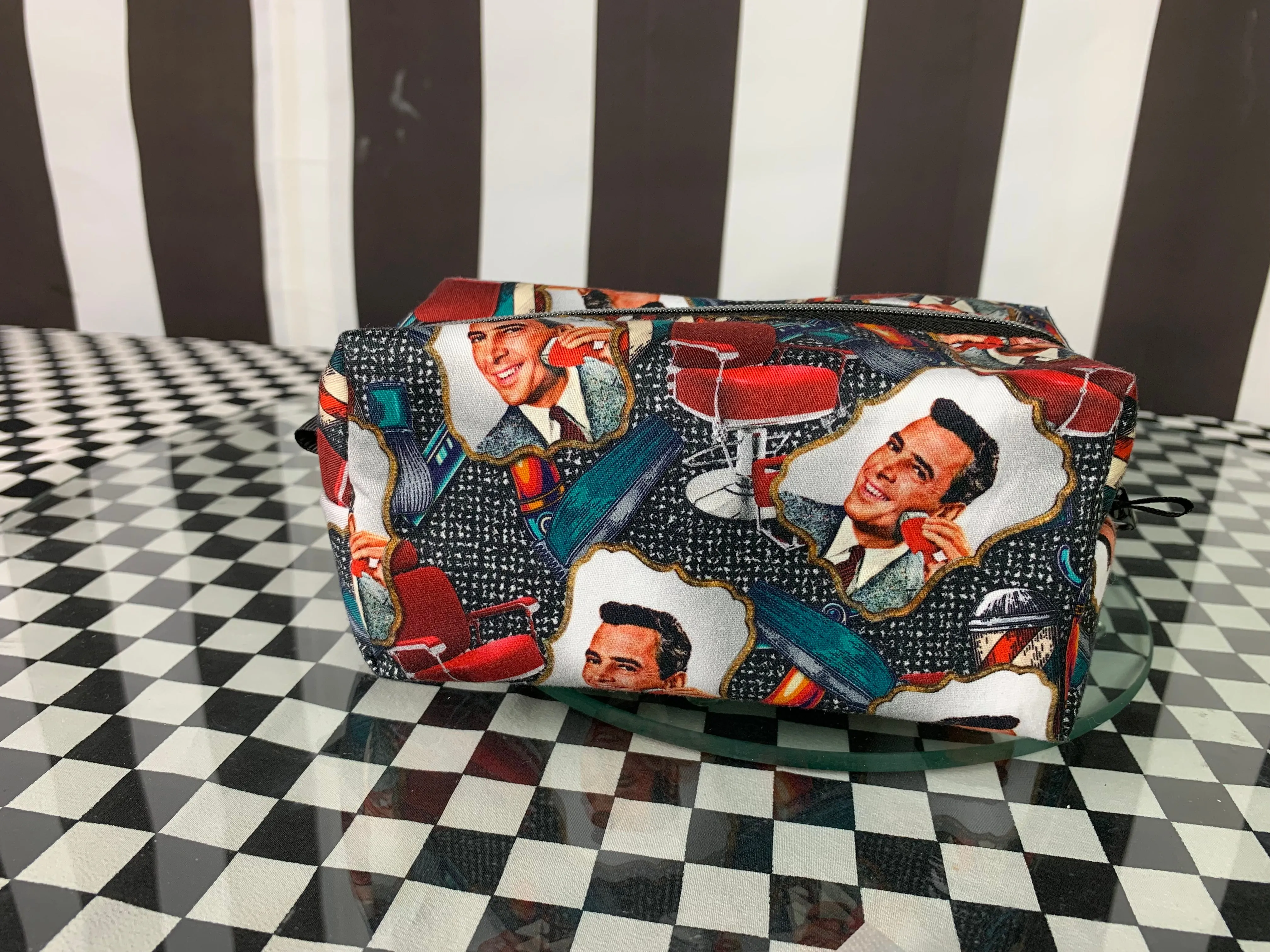 Shaving boxy pouch